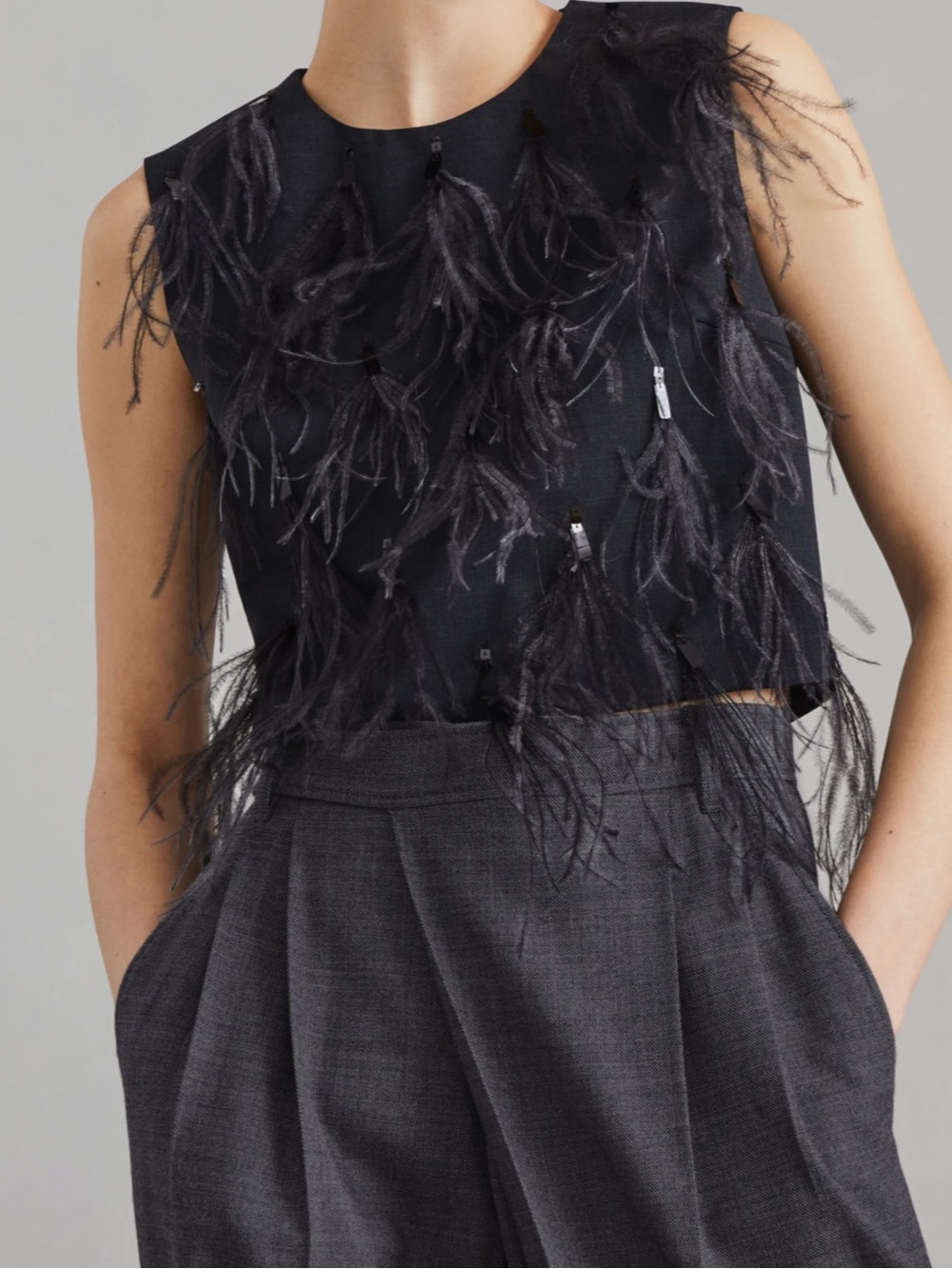 🔥100% Authentic Brunello Cucinelli RUNWAY Feather Sleeveless Crewneck Top🔥